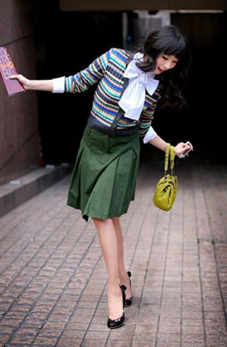 伊莉莎与玛瑟拉 视频主图