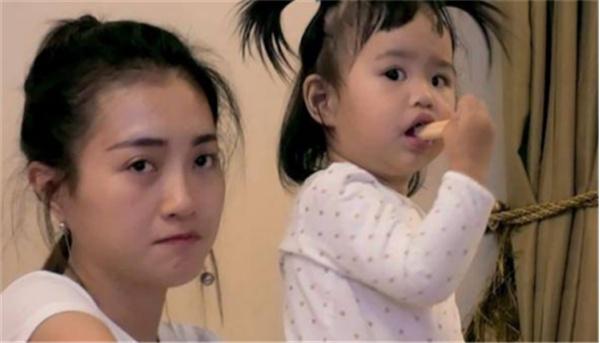 他和她的孤独情事：他 推荐视频