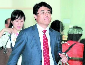 他夏天住在楼下