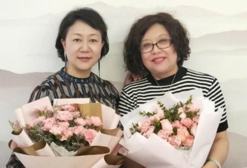 假装不正经 推荐视频