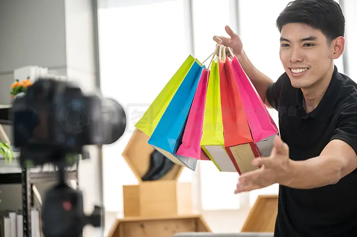 伊沃克人：为恩多而战 视频主图