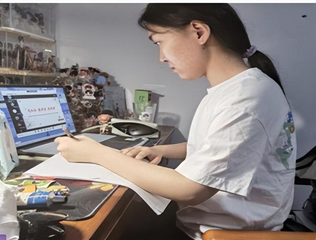 双重身份 推荐视频